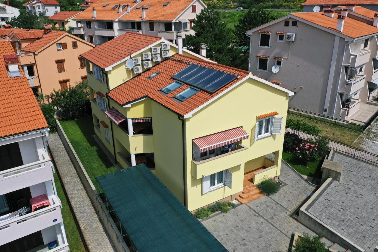 Apartments Luni Baška Buitenkant foto