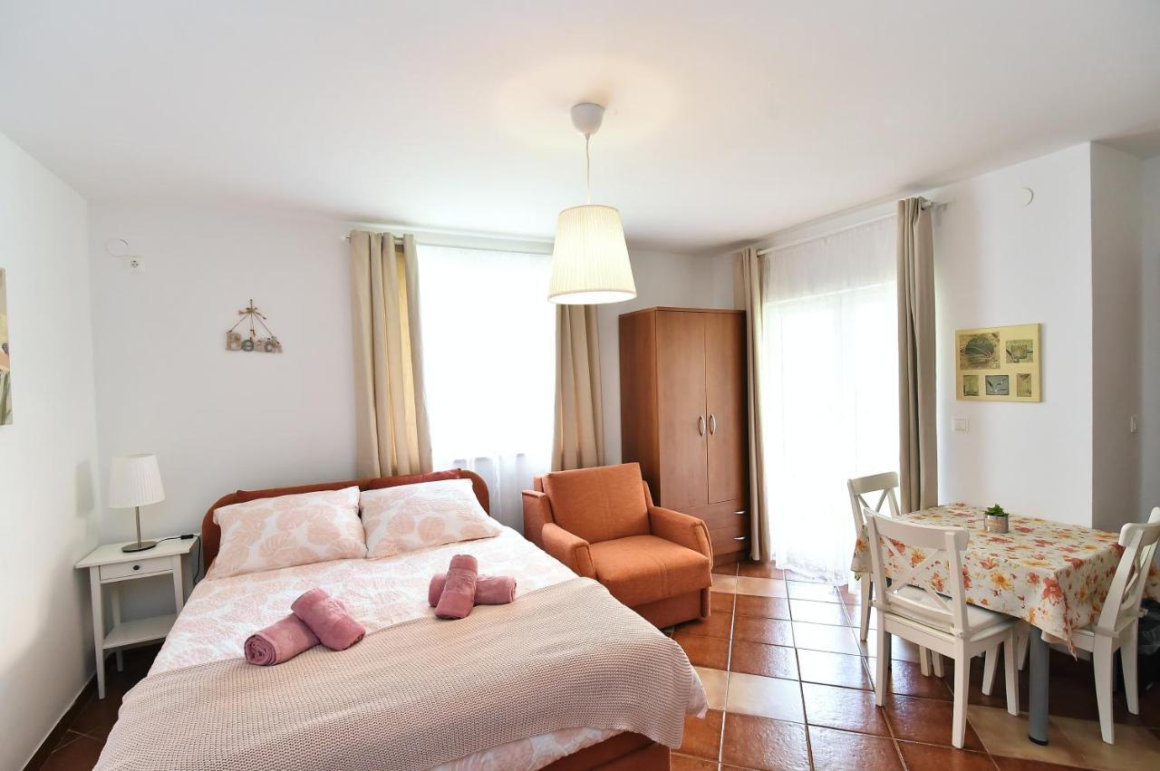 Apartments Luni Baška Buitenkant foto