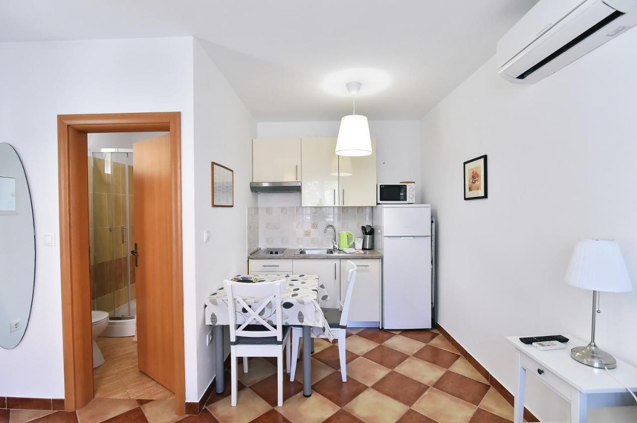 Apartments Luni Baška Buitenkant foto